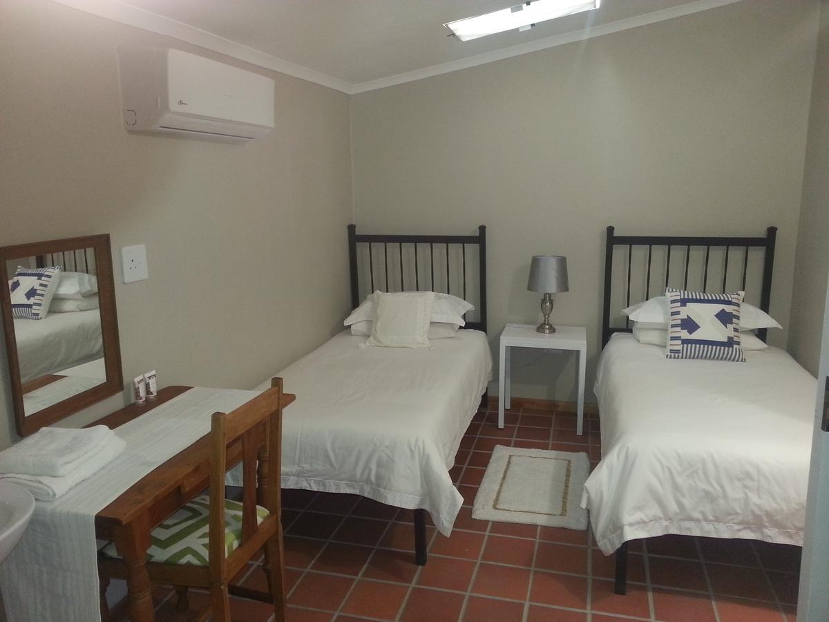 Middelkraal Accommodation Garies Exterior photo